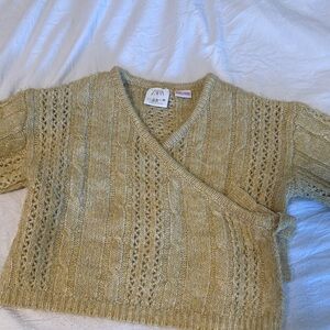 Zara sweater for toddler girl. Size 12-18 months. Runs a little big. Worn once